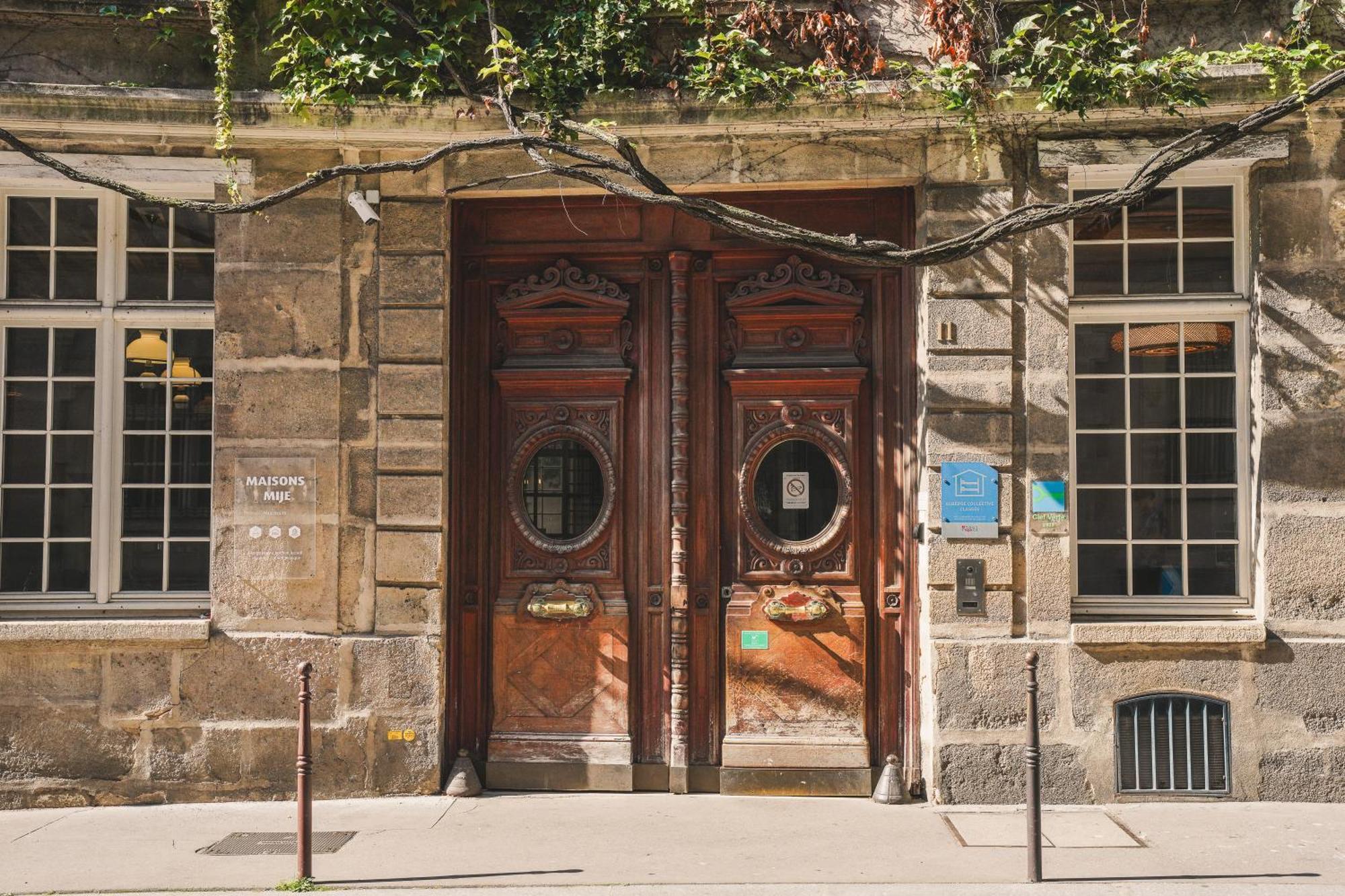 Mije Marais Hostel *