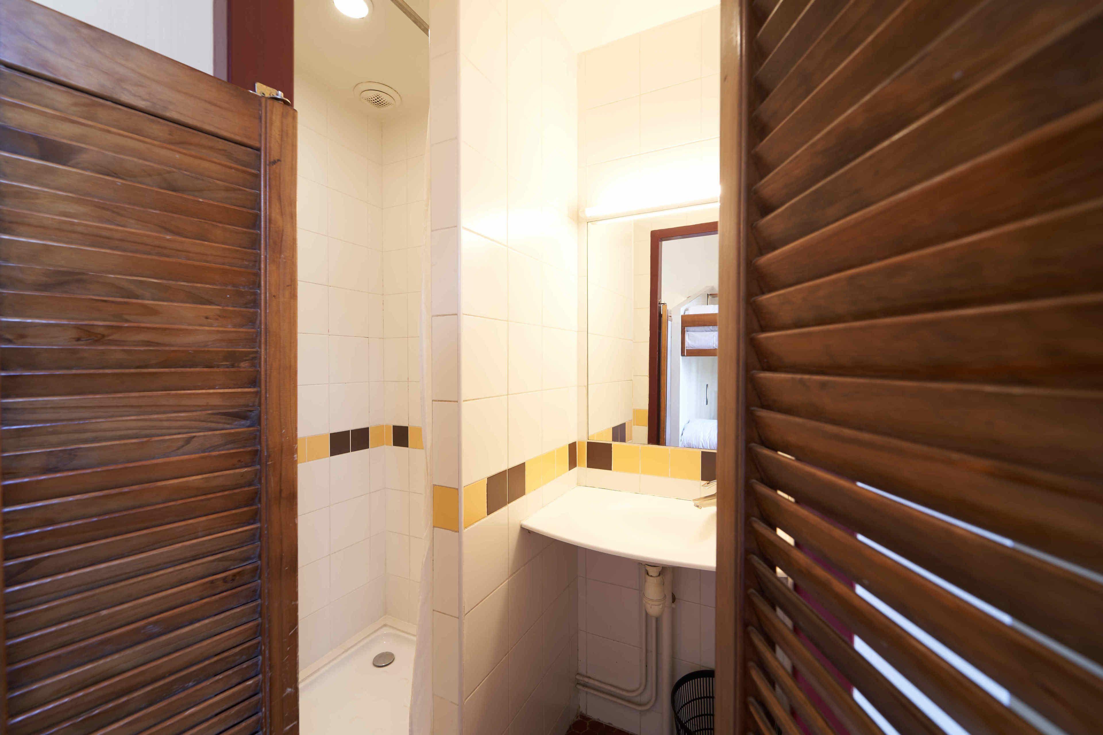 Mije Marais Hostel *