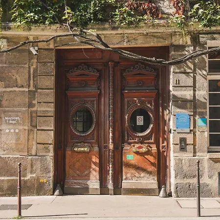 Mije Marais Hostel *